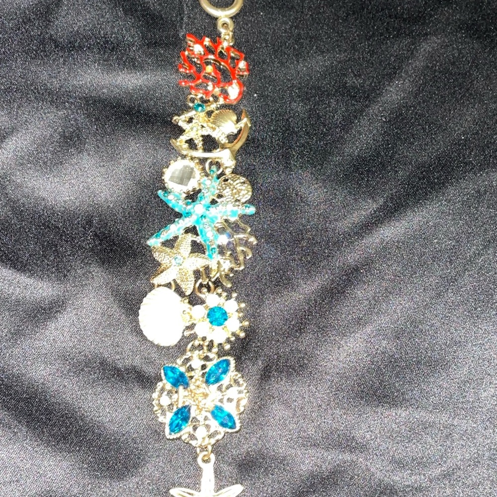Seashell Bracelet - Picture 3 of 6